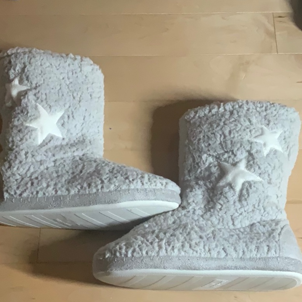 NWT PJ Salvage Grey Star Bootie Slippers new in bag. Pictures of another to show